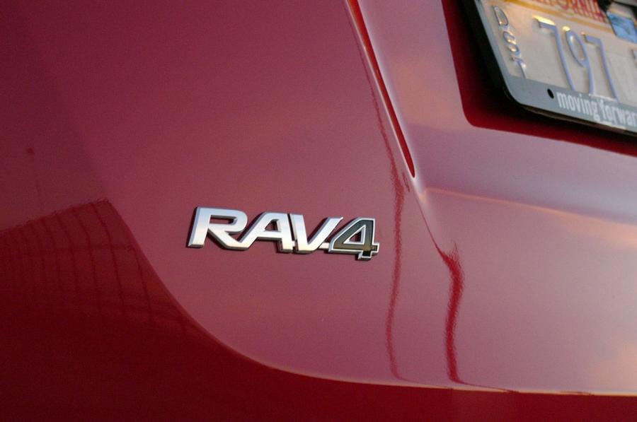  Toyota RAV4 2013 года  (фото 70 из 89)